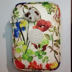 Kipling pencil case